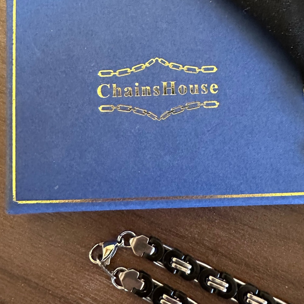 Men’s 15” chain. Brand new, wrong one sent.
